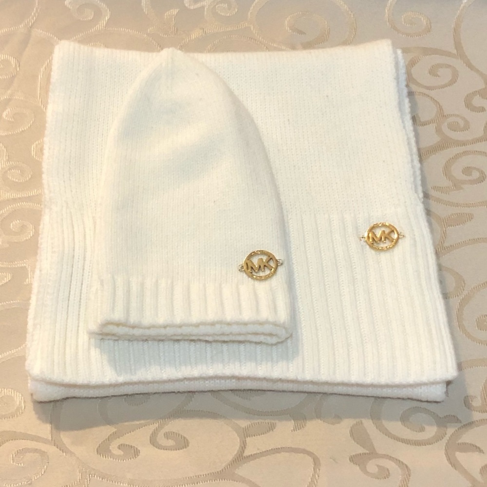 Michael Kors Hat & Scarf Set